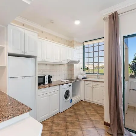 Appartement Comfortable + Pool Few Steps From